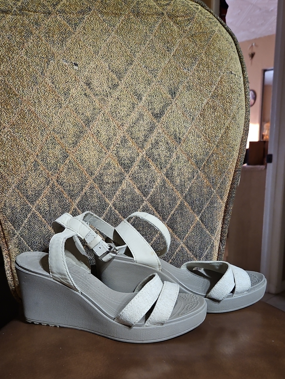 Crocs Leigh II Ankle Strap Wedge Sandals Shoes Cream Tan